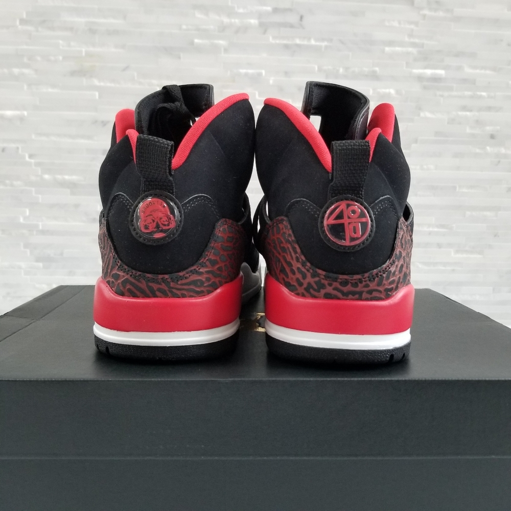 New JORDAN Spizike Sneakers - Picture 5 of 7